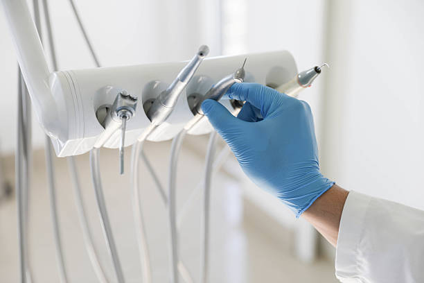Professional Emergency Dentist technician working in North Newton, KS